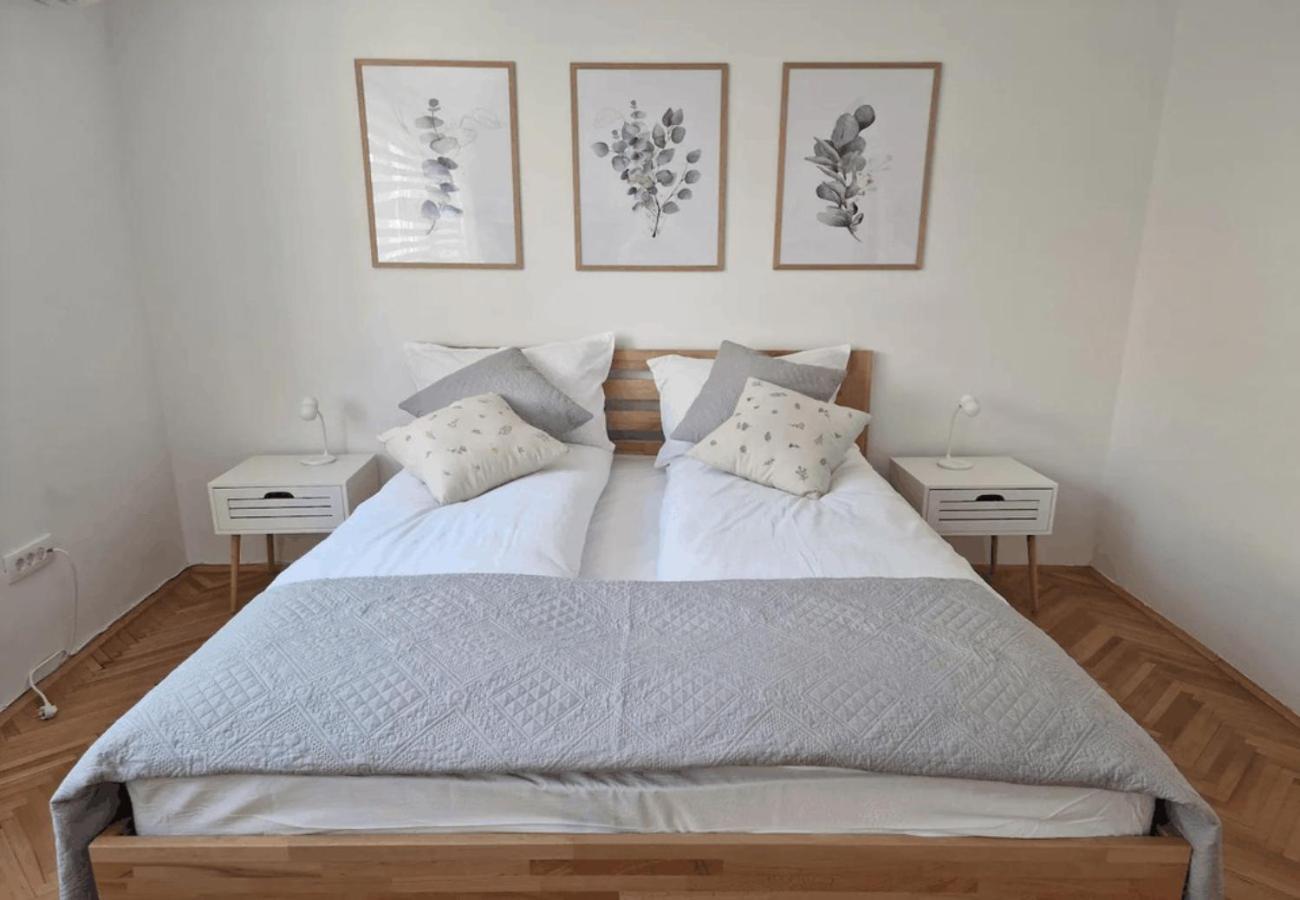 Apartment Cheyf Modern In Center